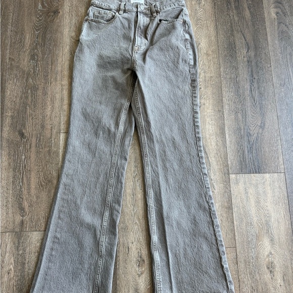 Pacsun Flare Jeans, brown in color. High rise bootcut, women’s size 26. - Picture 2 of 8